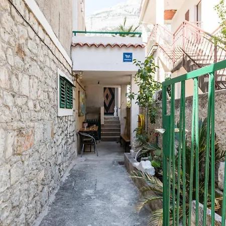 Gostinjska kuća Zerubave - Tramuntana Baska Voda
